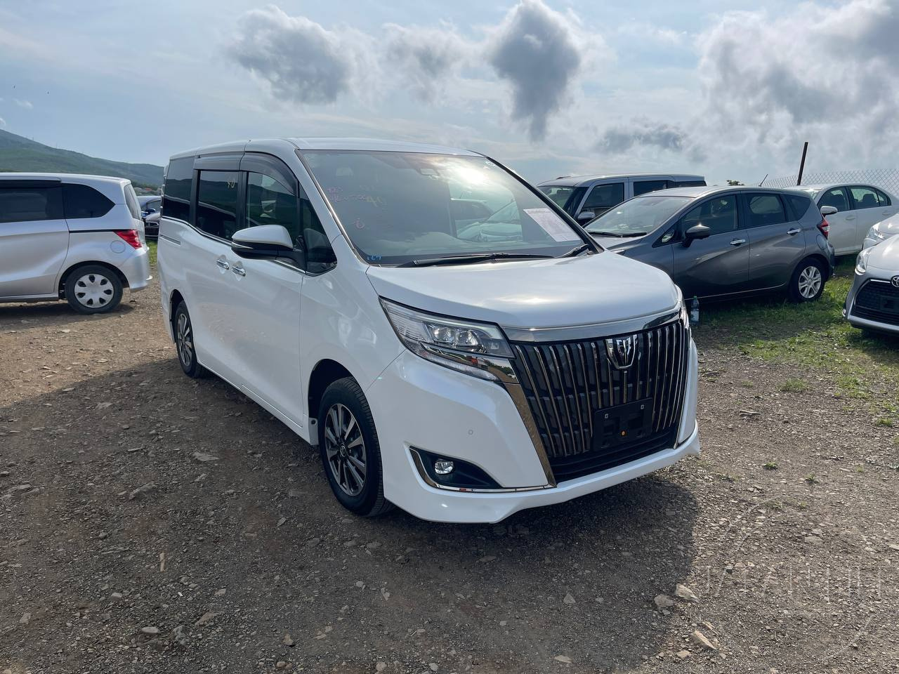 Фото Toyota Esquire - Japan Life 