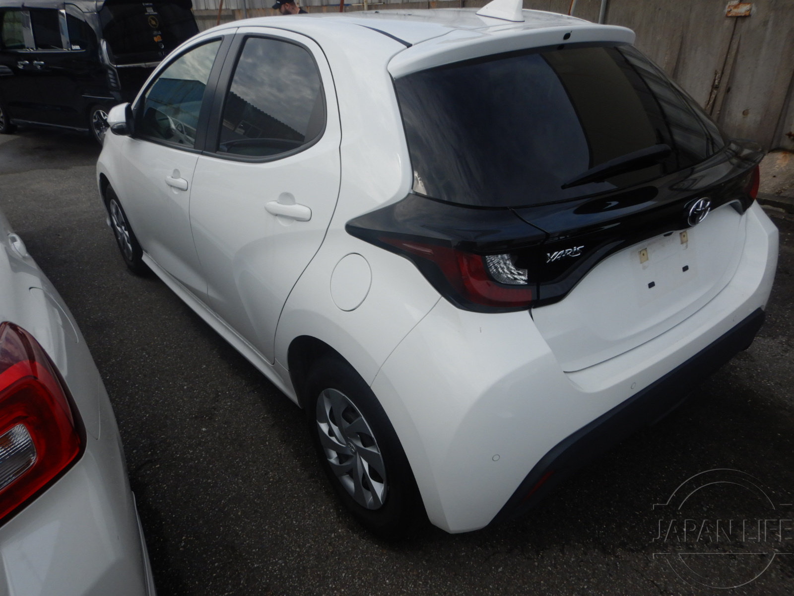 Фото Toyota Yaris - Japan Life 