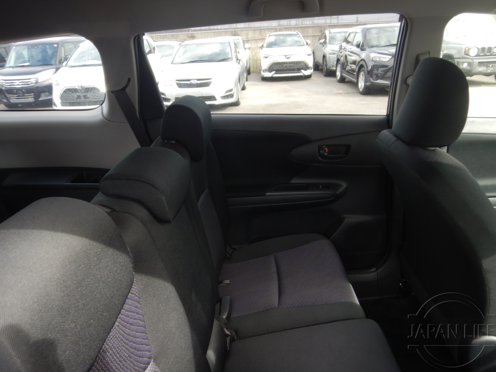 Фото Toyota Wish - Japan Life 