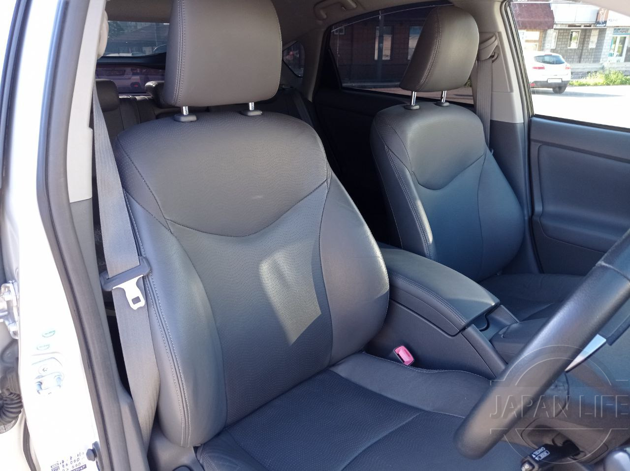 Фото Toyota Prius - Japan Life 