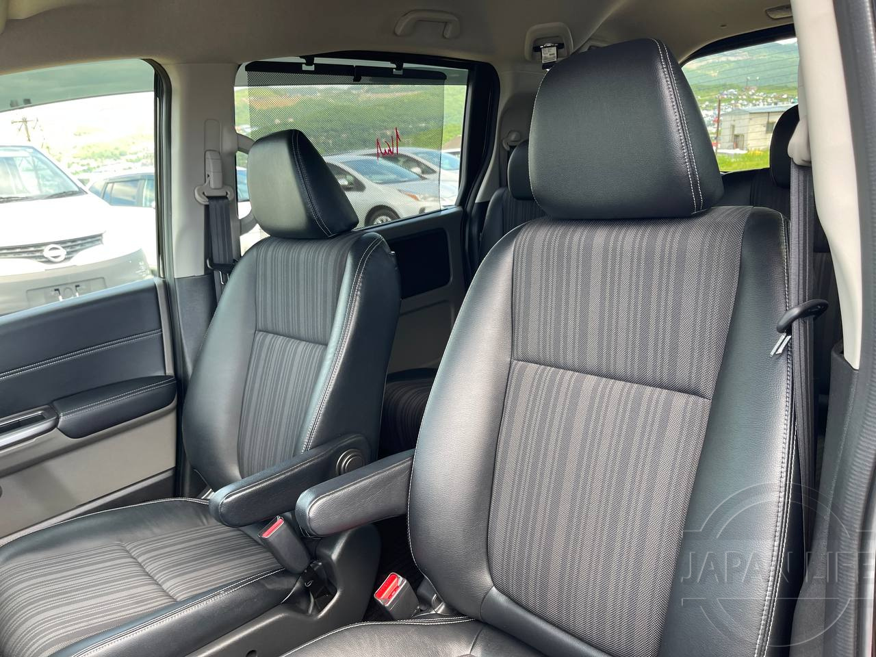 Фото Honda Freed - Japan Life 