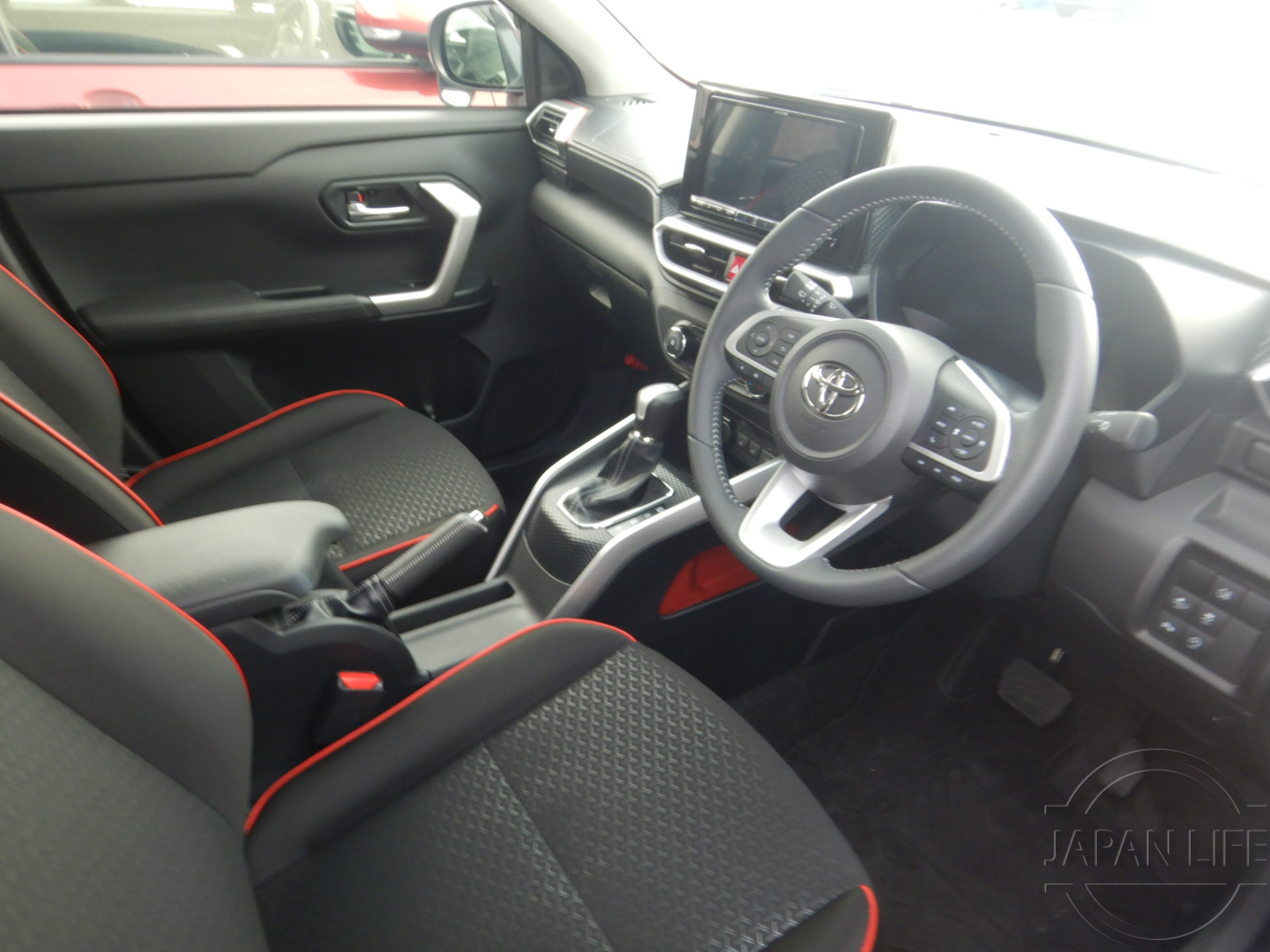 Фото Toyota Raize - Japan Life 