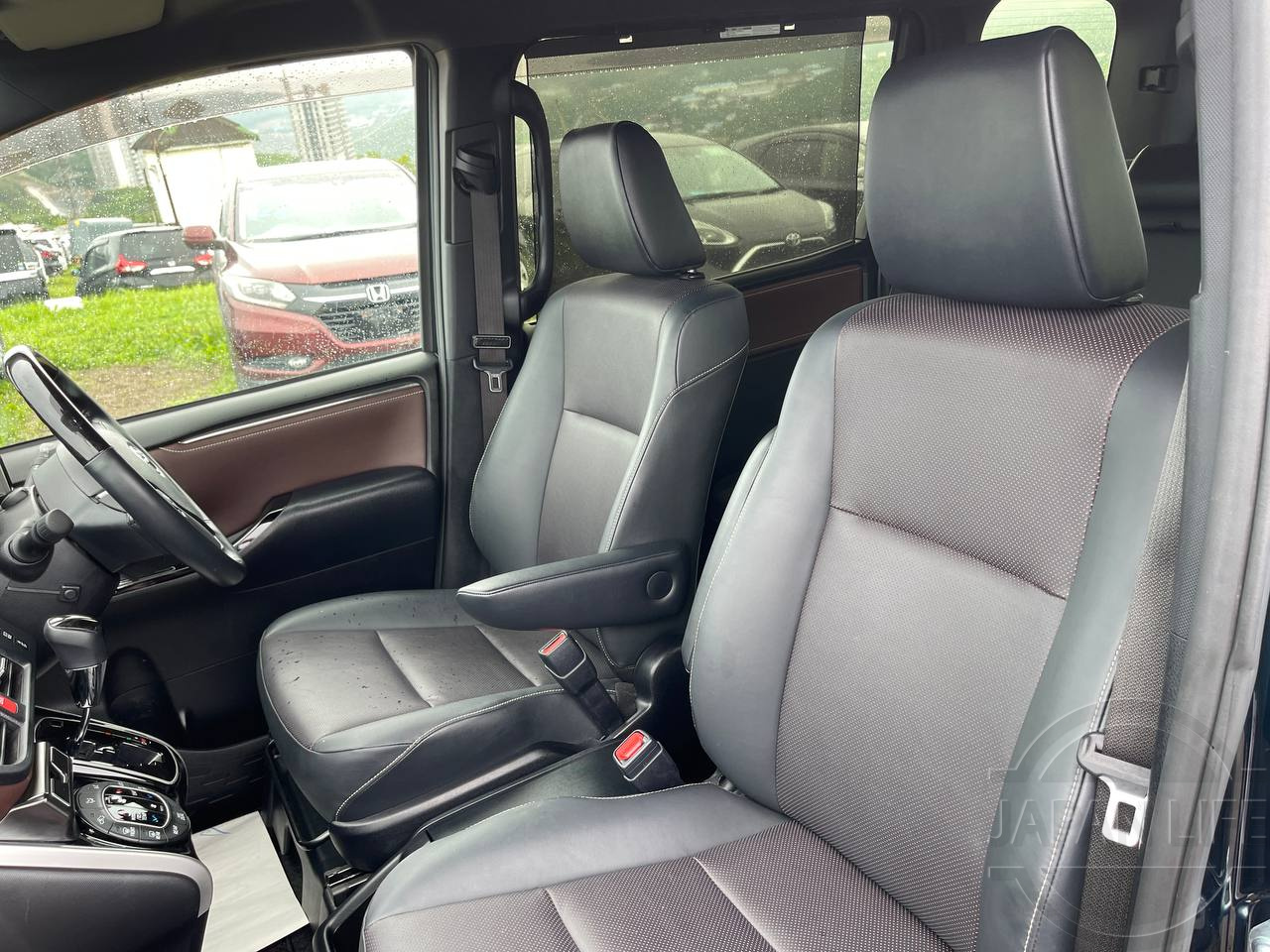 Фото Toyota Esquire - Japan Life 