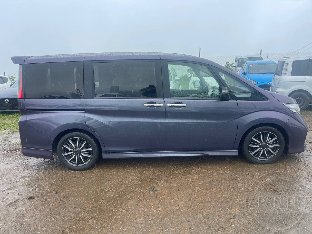 Фото Honda Stepwgn - Japan Life 