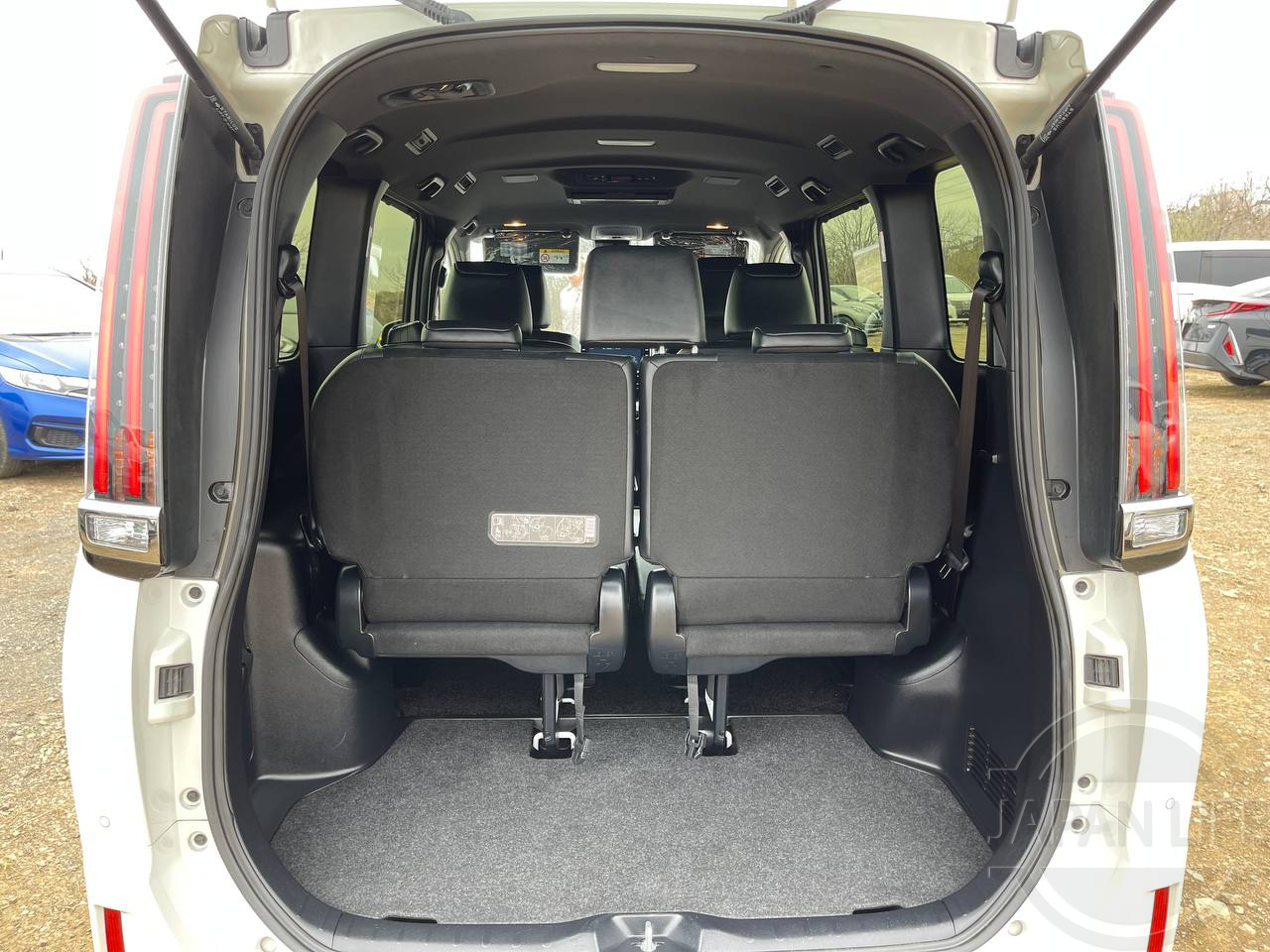 Фото Toyota Esquire - Japan Life 