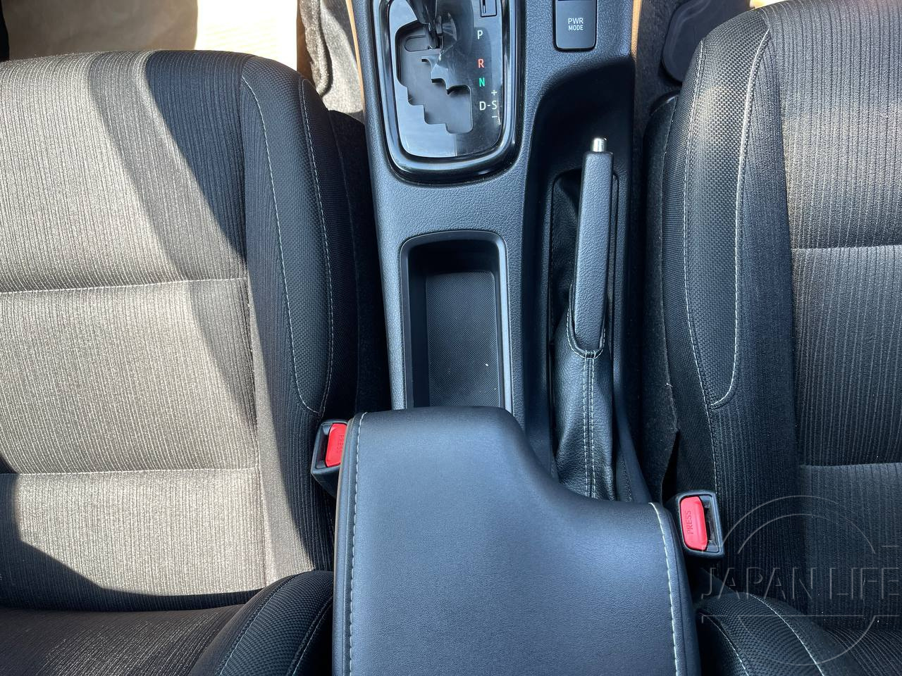 Фото Toyota Hilux - Japan Life 