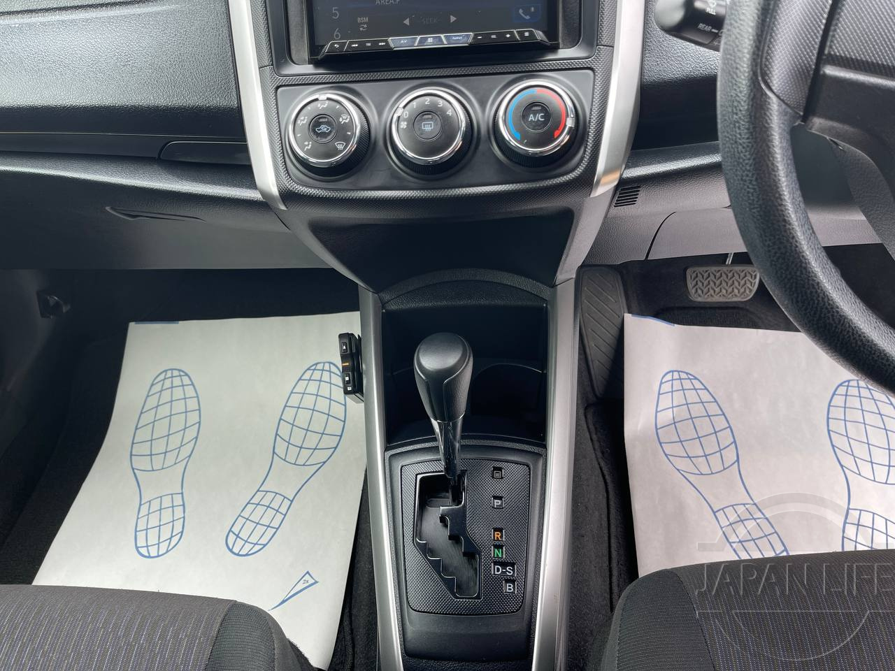 Фото Toyota Corolla Fielder - Japan Life 