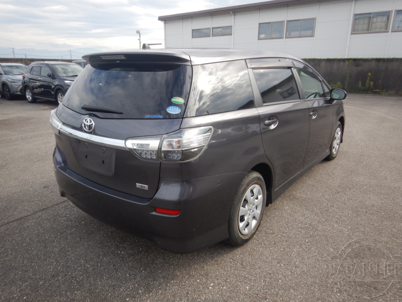 Фото Toyota Wish - Japan Life 