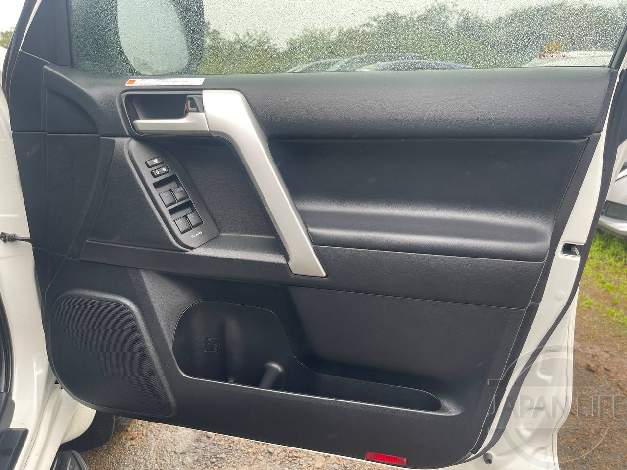 Фото Toyota Land Cruiser Prado - Japan Life 