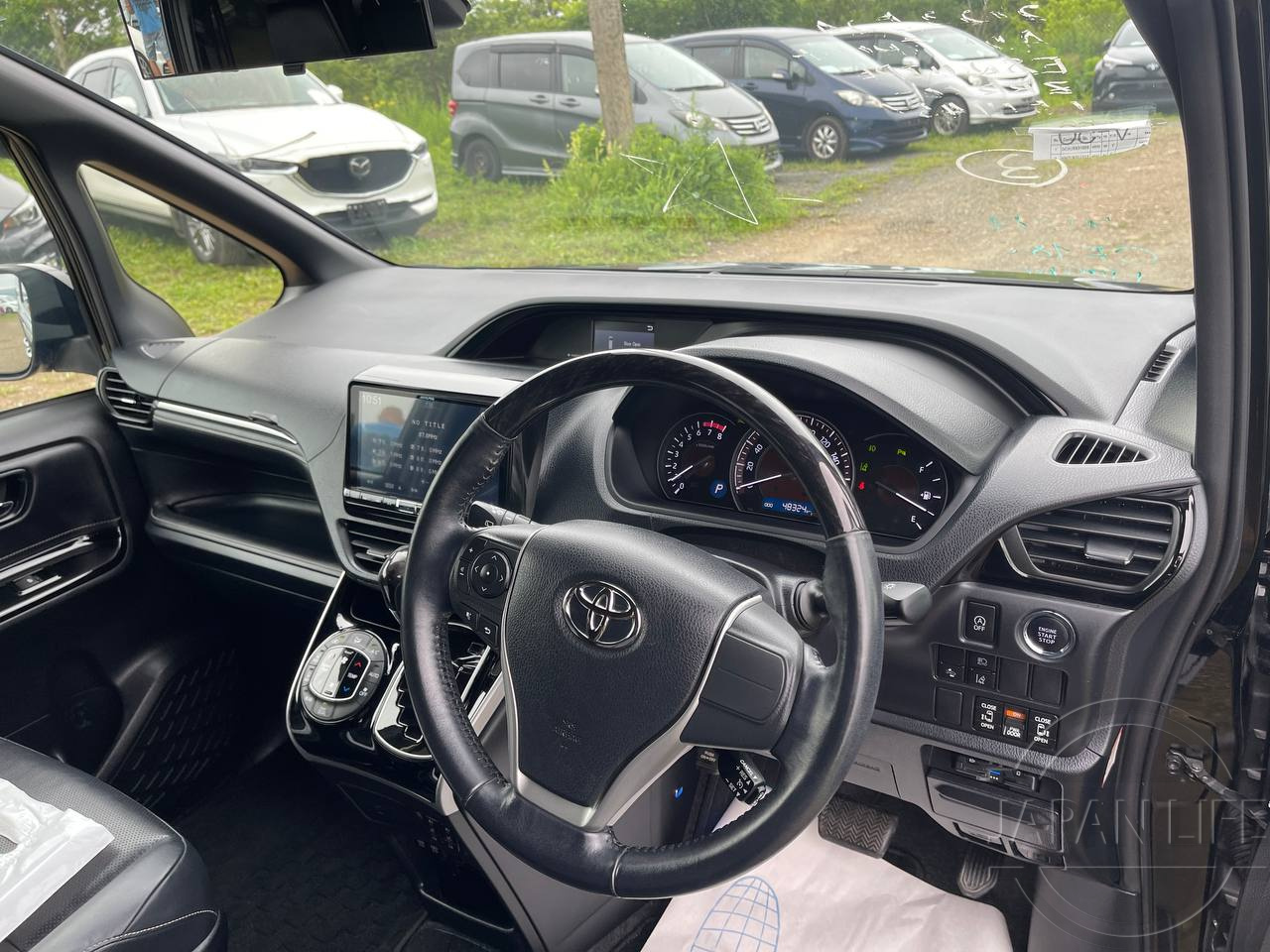 Фото Toyota Esquire - Japan Life 