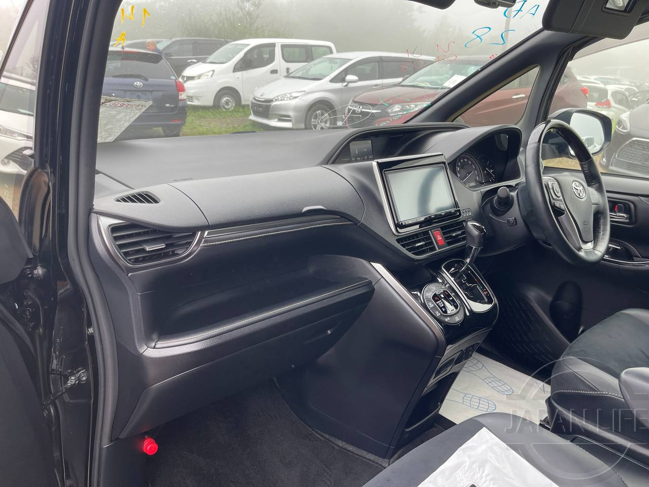 Фото Toyota Esquire - Japan Life 