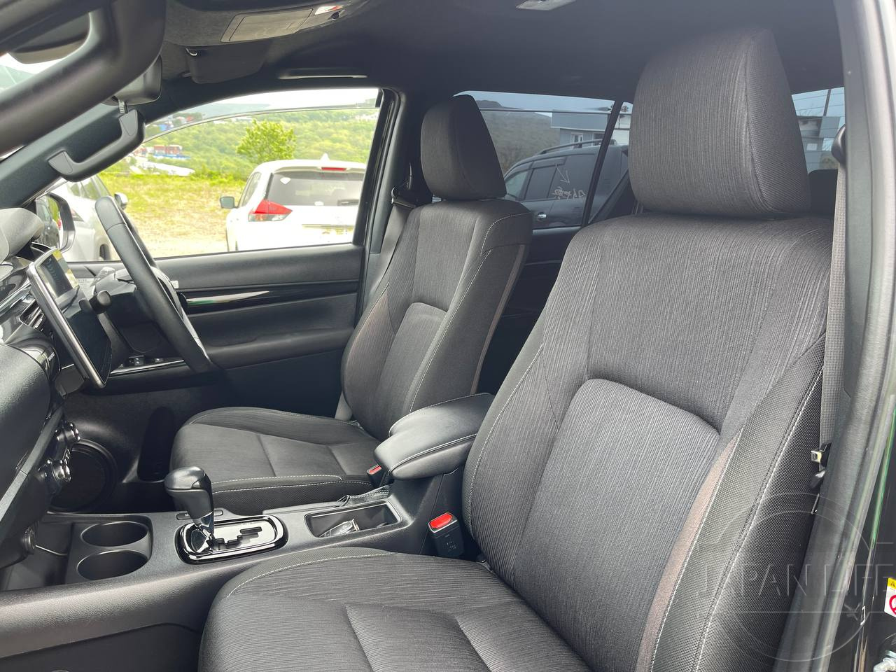 Фото Toyota Hilux - Japan Life 