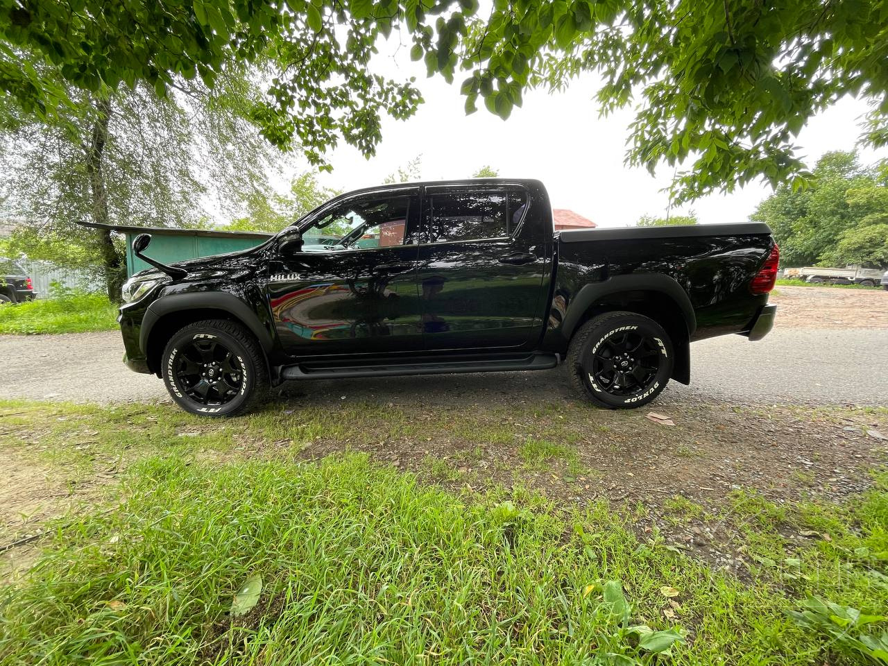 Фото Toyota Hilux - Japan Life 