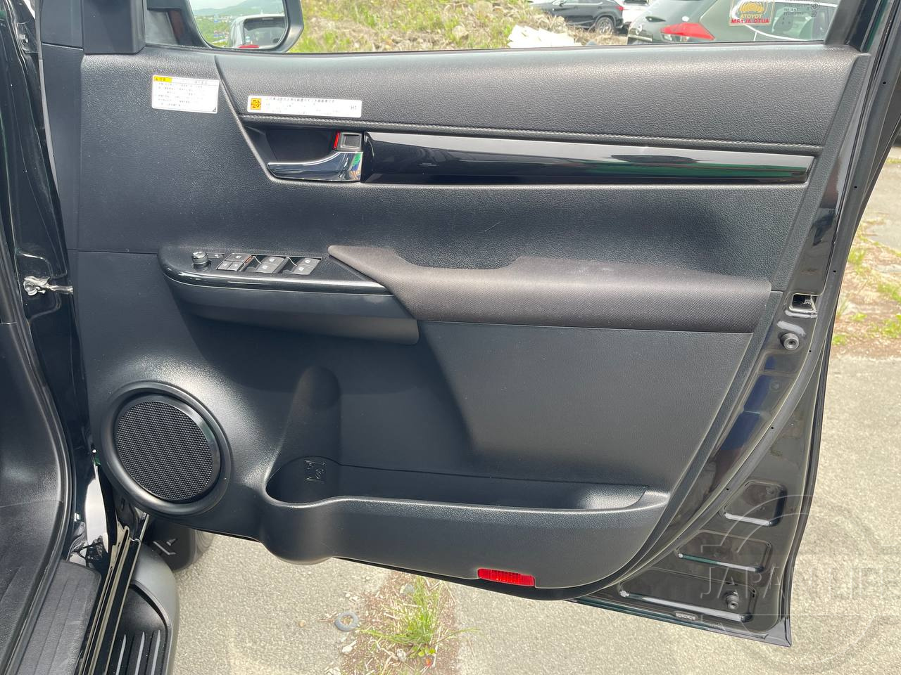 Фото Toyota Hilux - Japan Life 