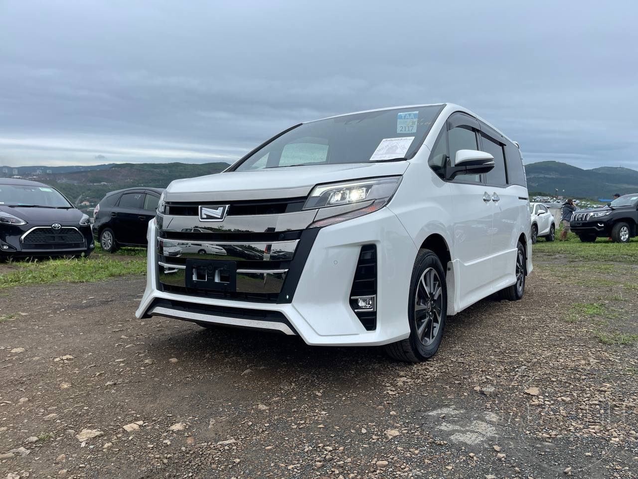 Фото Toyota Noah - Japan Life 