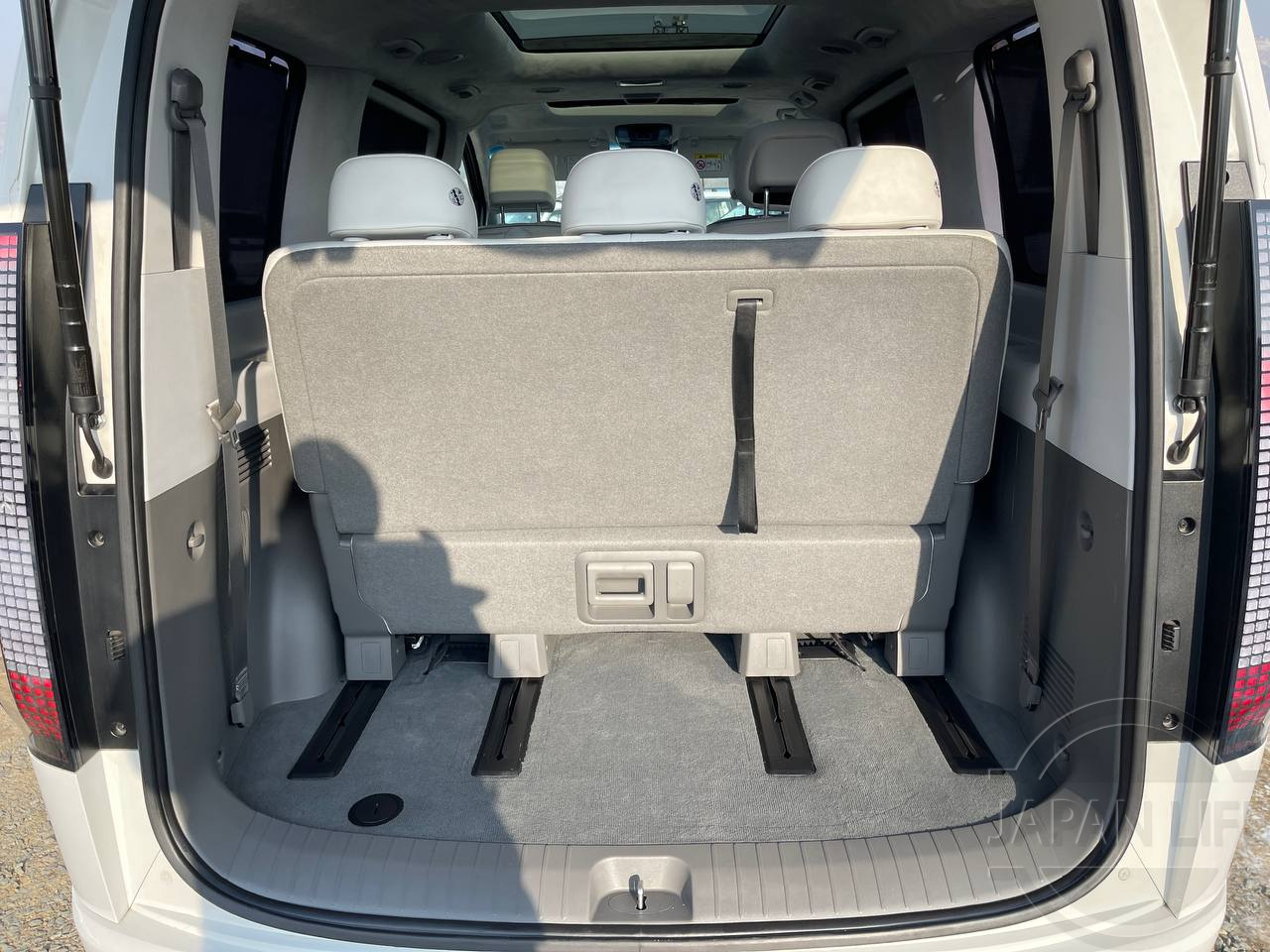 Фото Hyundai Staria - Japan Life 