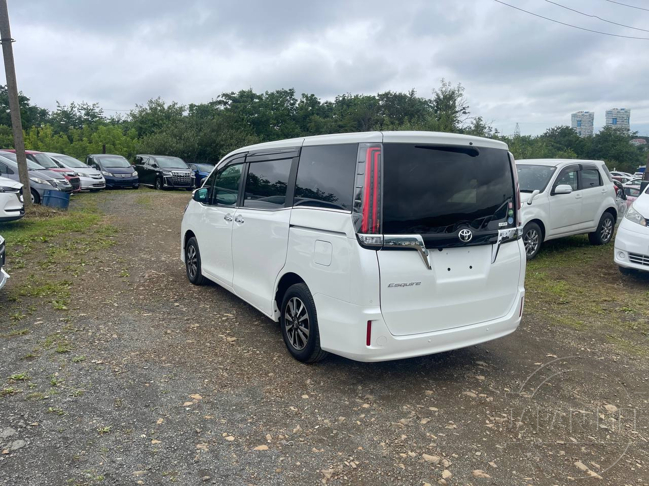 Фото Toyota Esquire - Japan Life 