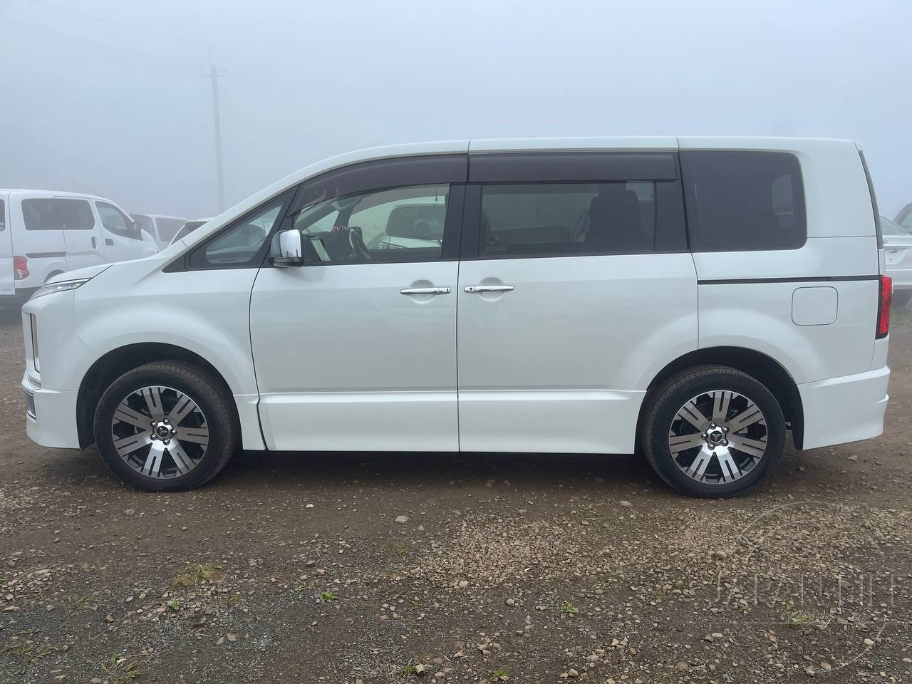 Фото Mitsubishi Delica D:5 - Japan Life 