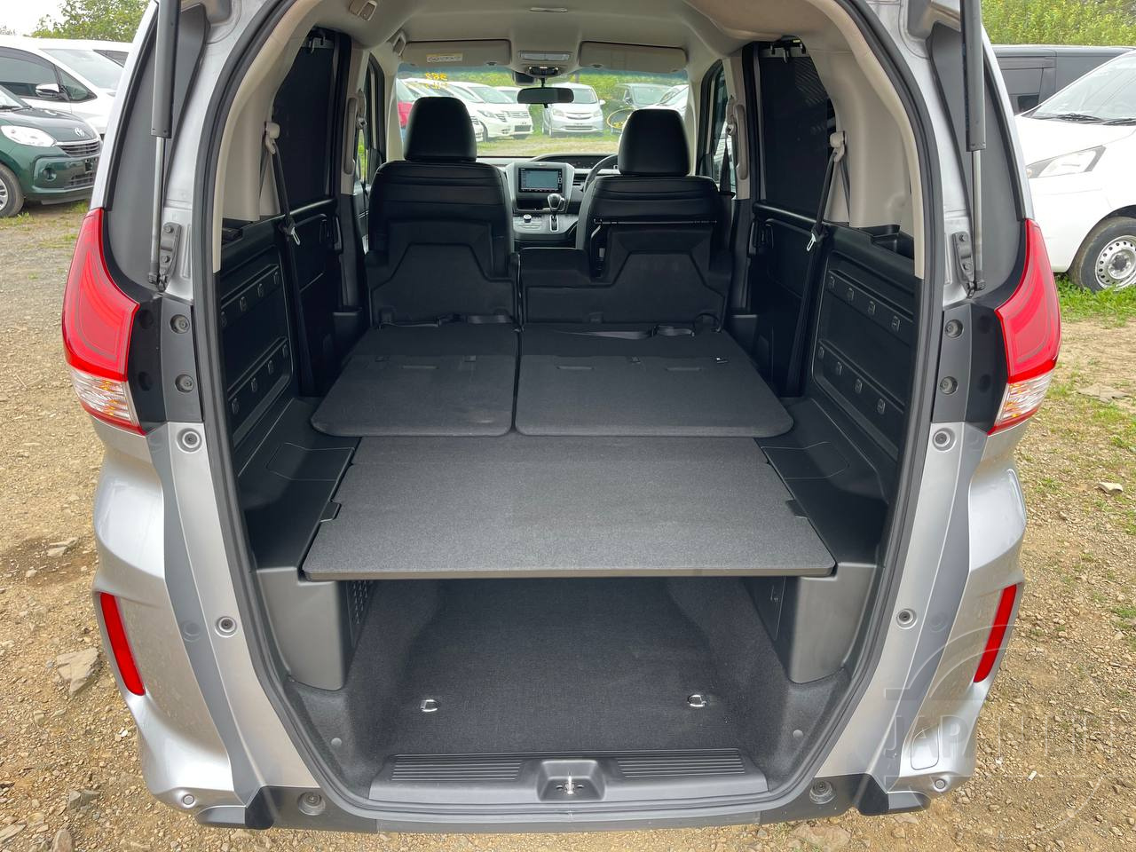 Фото Honda Freed - Japan Life 