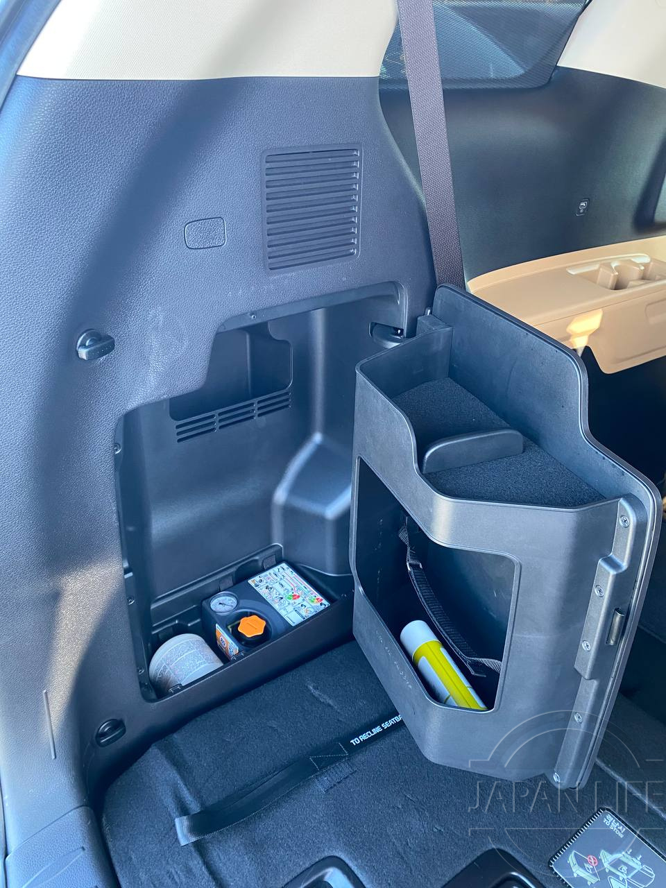 Фото Kia Carnival - Japan Life 