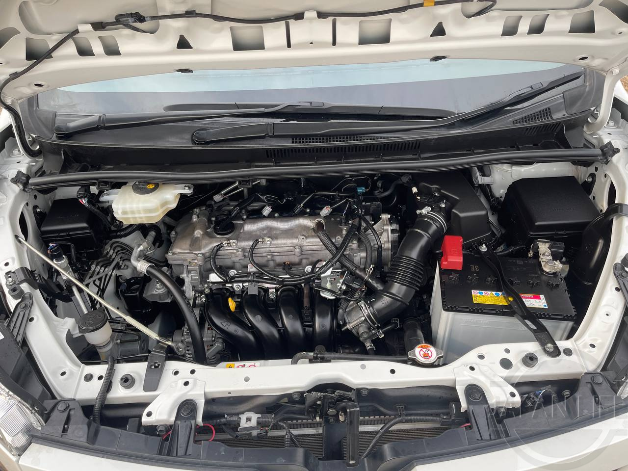 Фото Toyota Voxy - Japan Life 