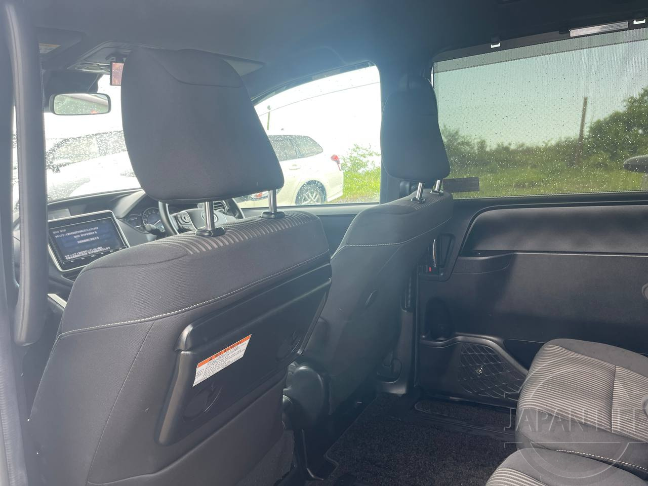 Фото Toyota Voxy - Japan Life 