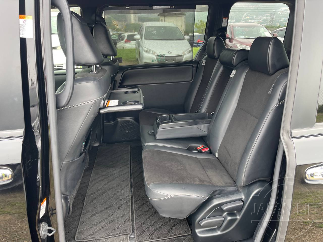 Фото Toyota Noah - Japan Life 