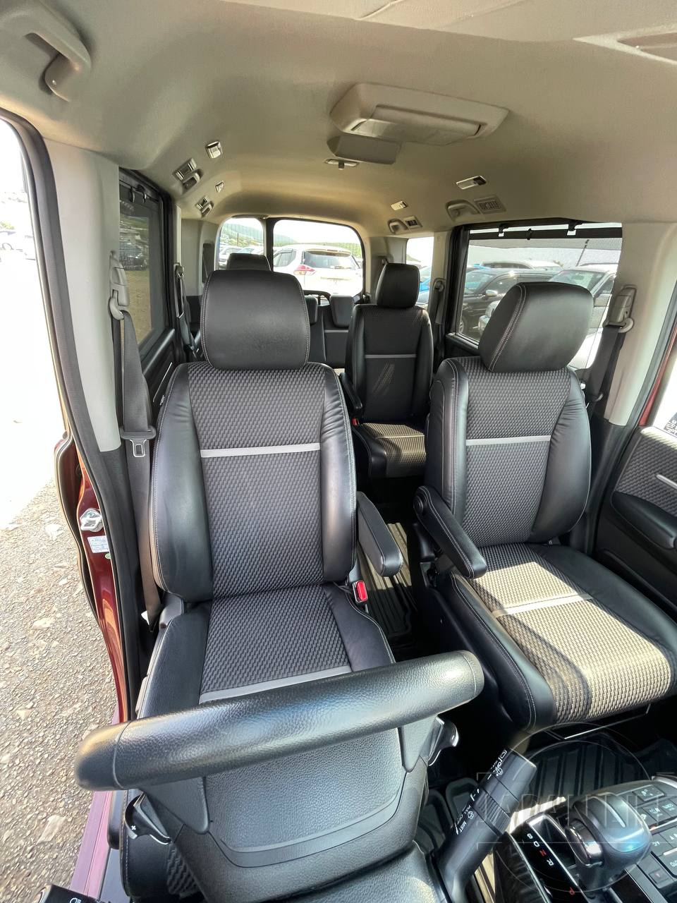 Фото Honda Stepwgn - Japan Life 