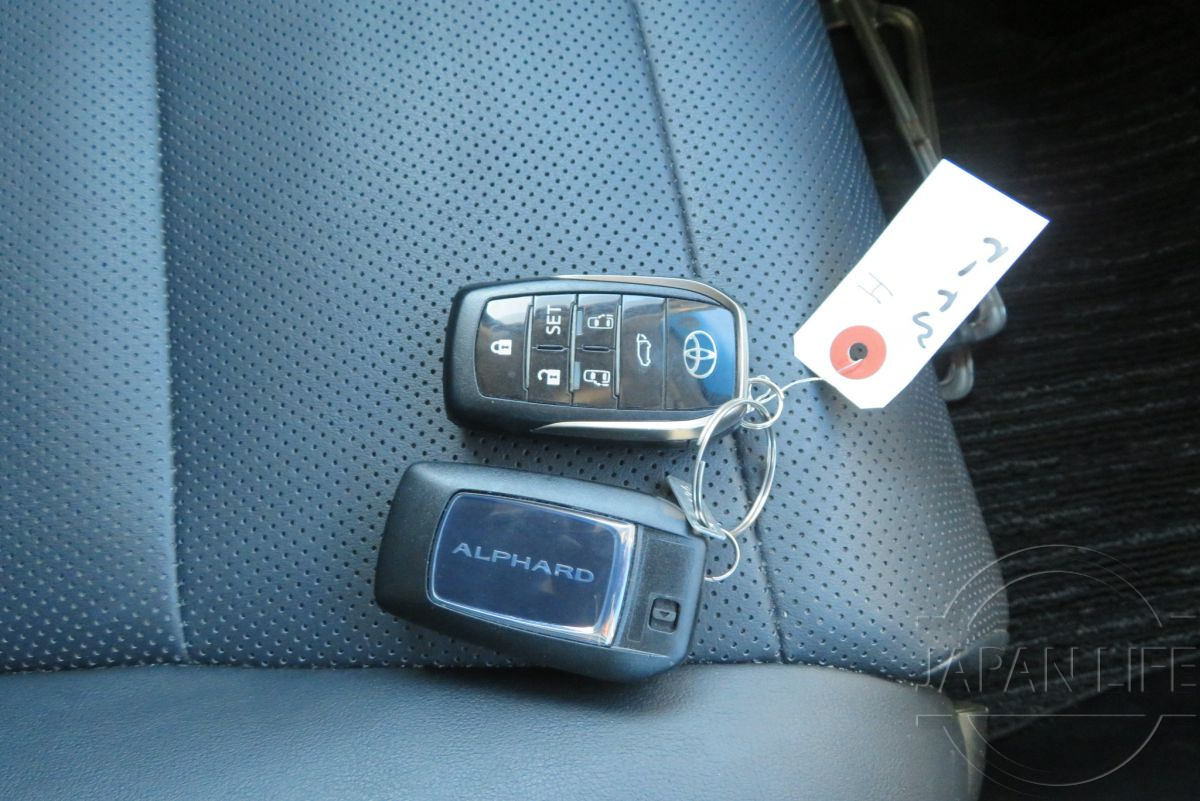 Фото Toyota Alphard Hybrid 2.5 SR 4WD - Japan Life 