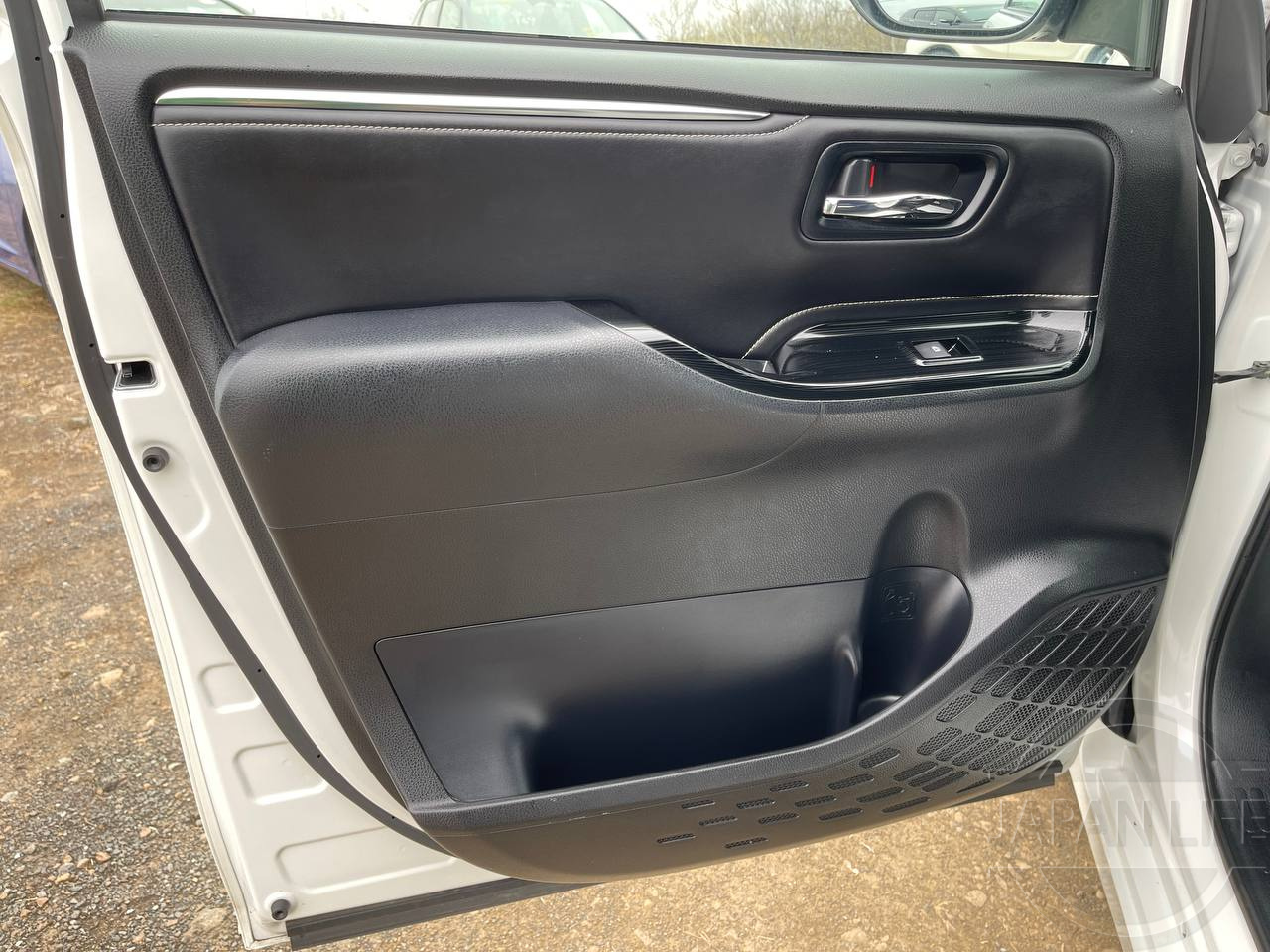 Фото Toyota Esquire - Japan Life 