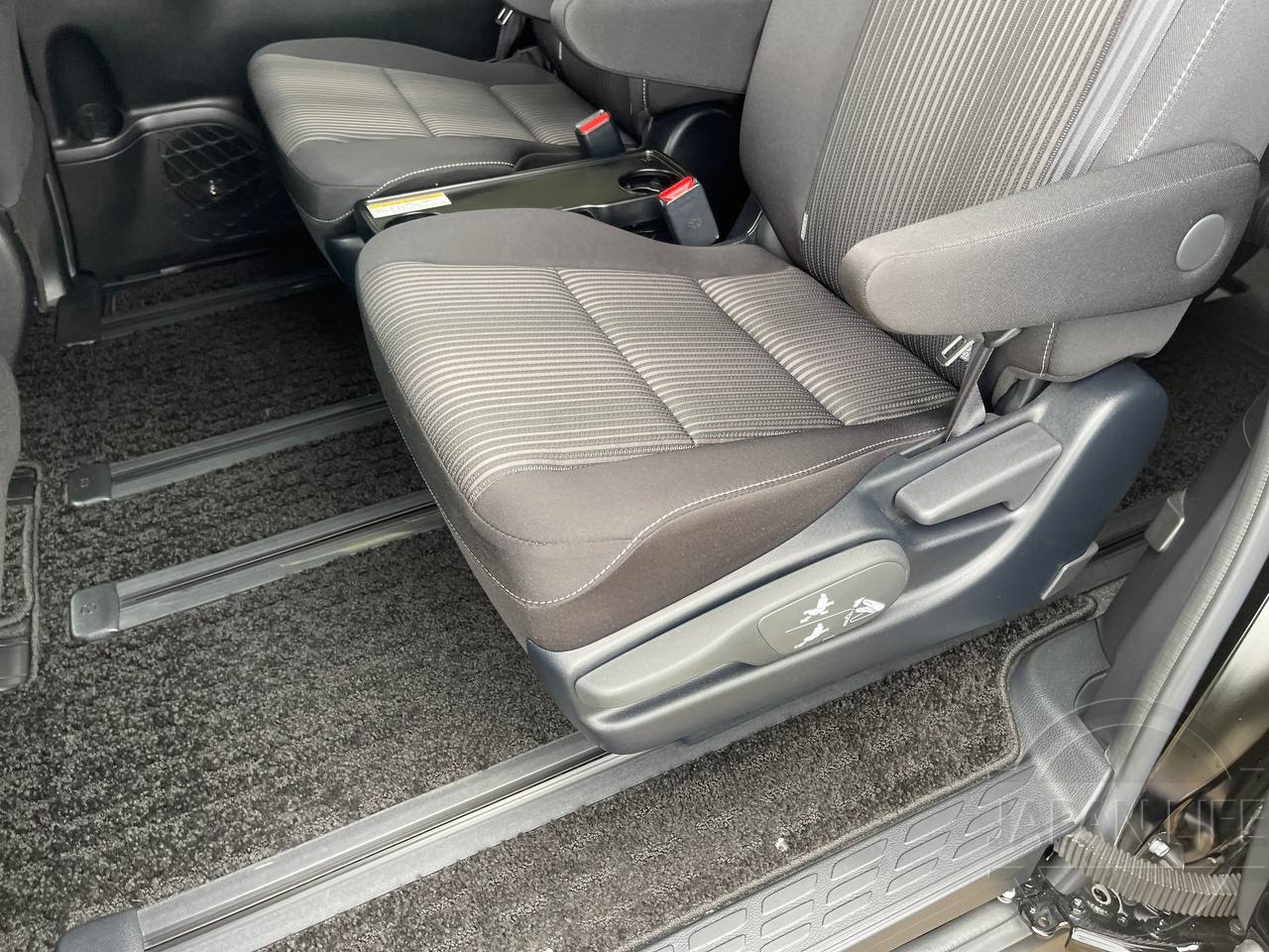 Фото Toyota Voxy - Japan Life 