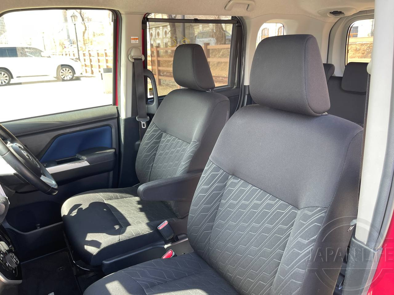 Фото Toyota Roomy - Japan Life 