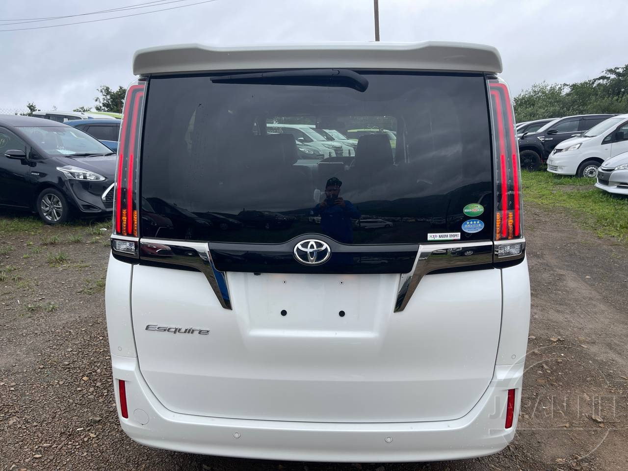 Фото Toyota Esquire - Japan Life 