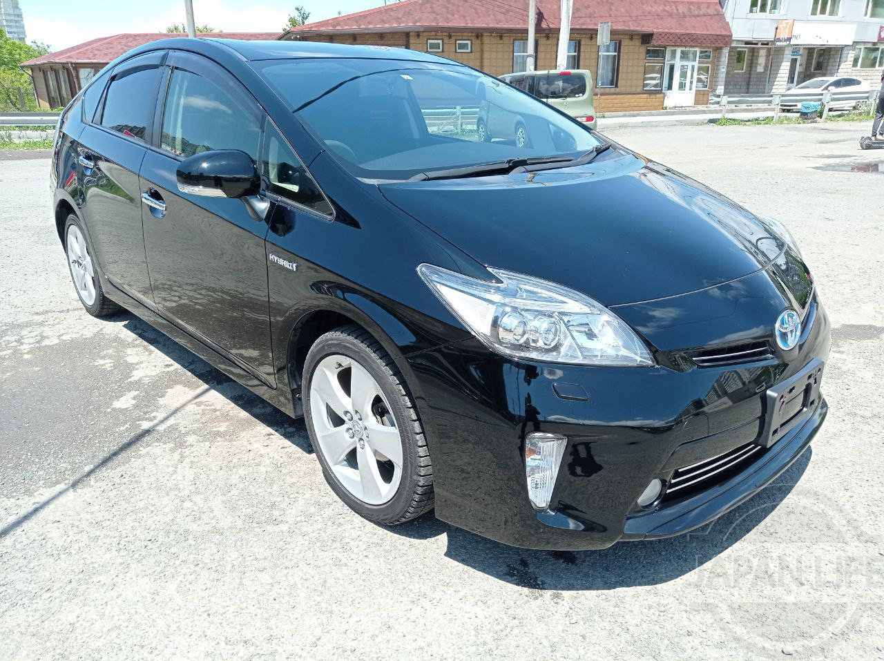 Фото Toyota Prius - Japan Life 