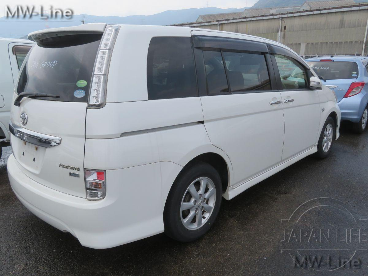 Фото Toyota Isis - Japan Life 