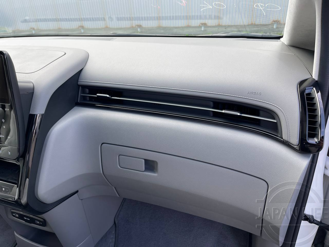 Фото Hyundai Staria - Japan Life 