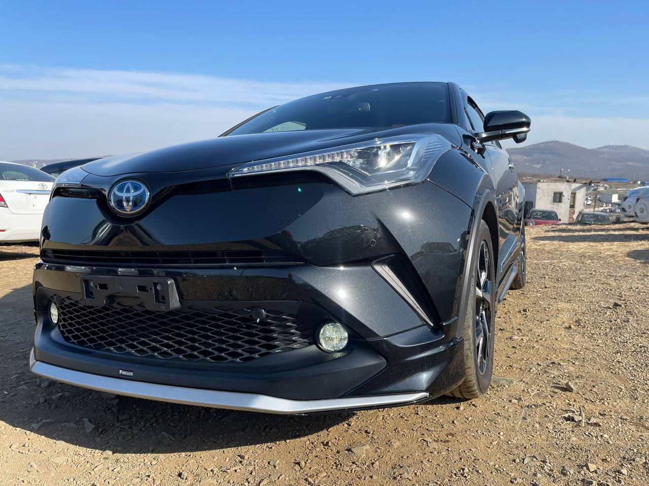 Фото Toyota C-HR - Japan Life 