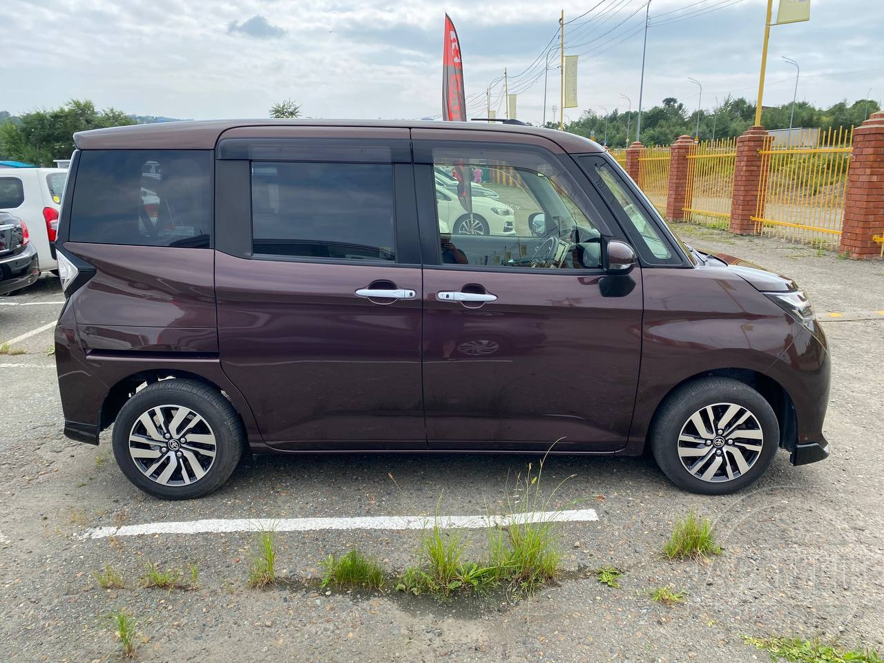 Фото Toyota Tank - Japan Life 