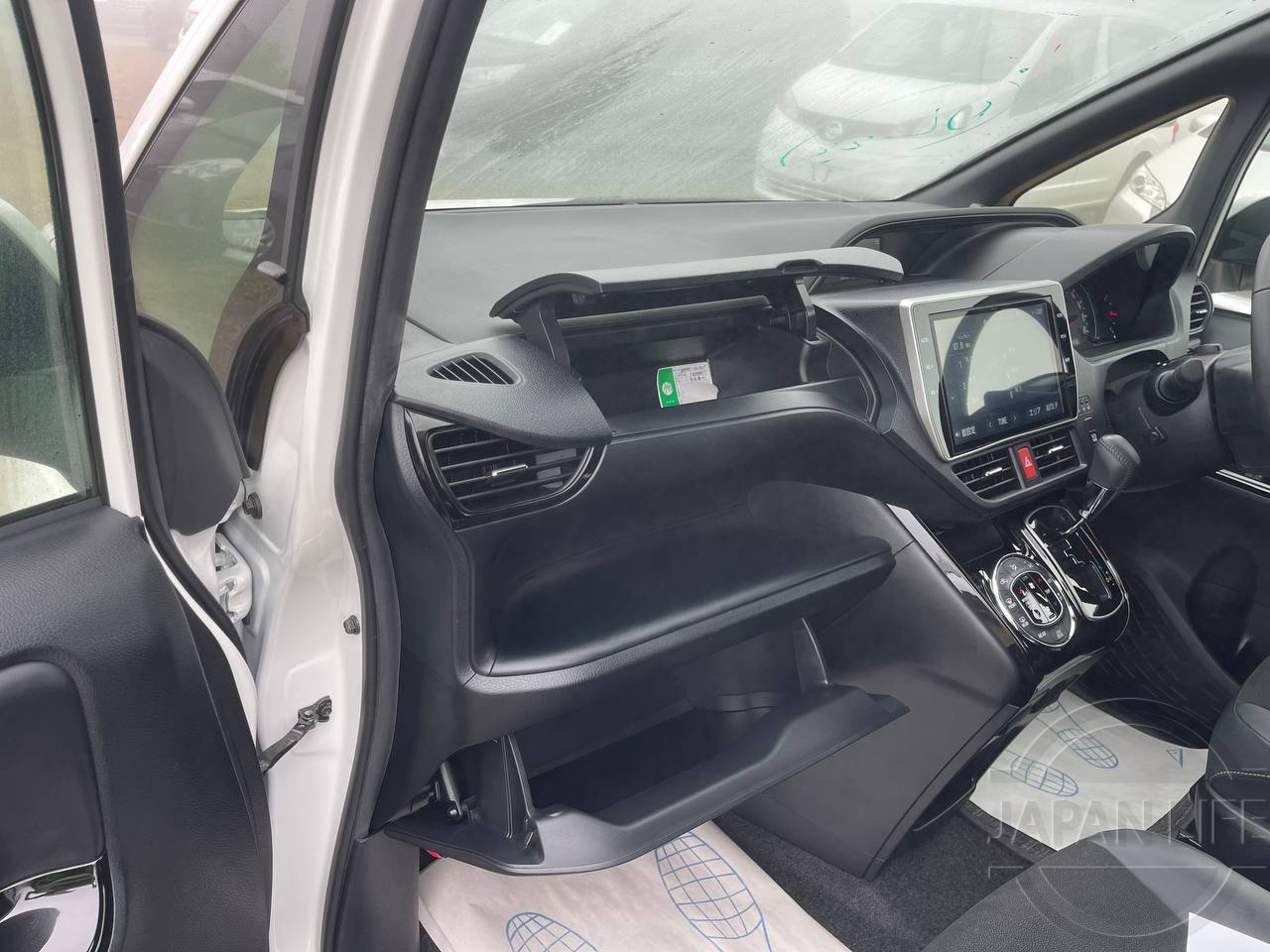 Фото Toyota Noah - Japan Life 