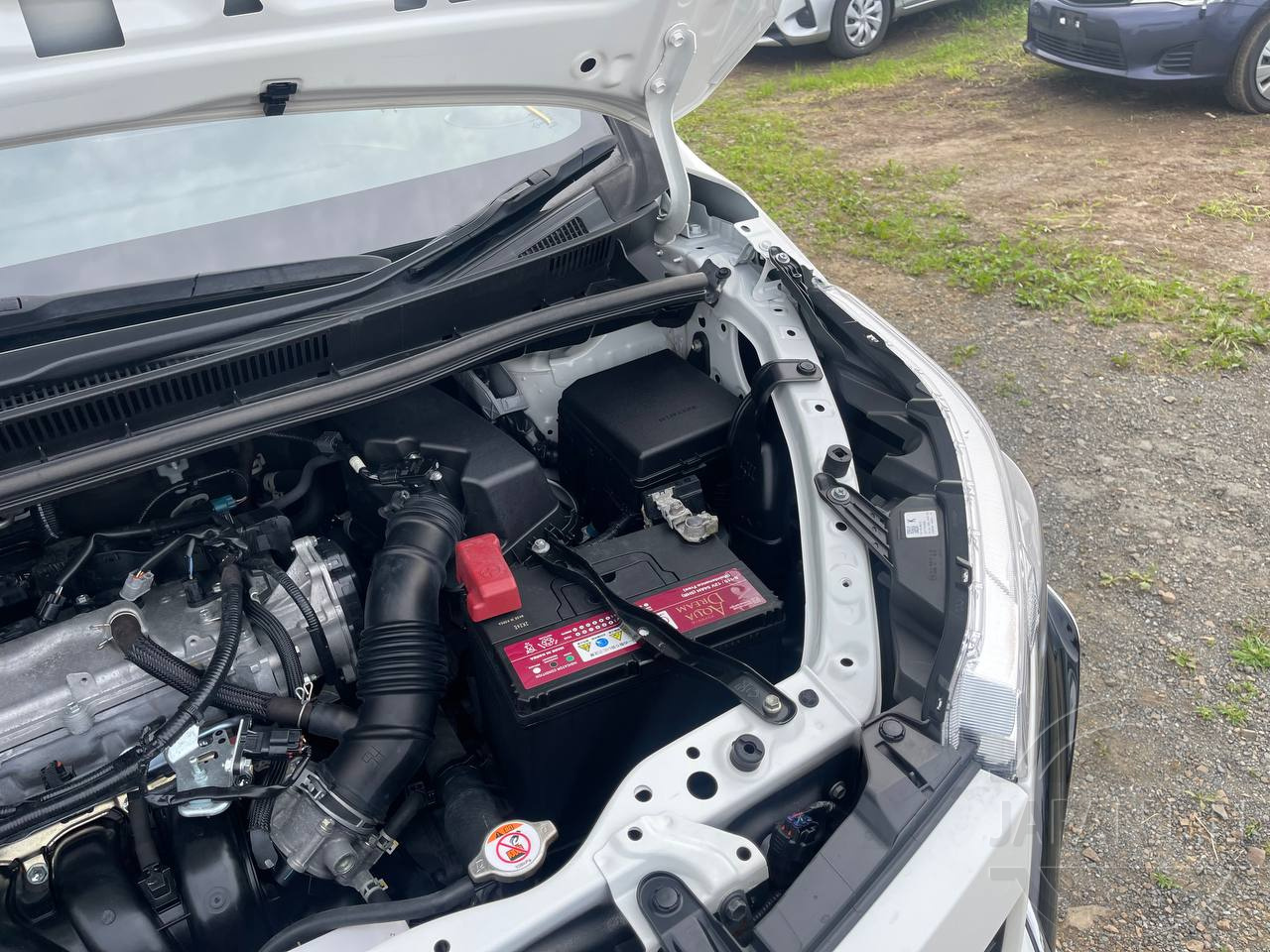 Фото Toyota Voxy - Japan Life 