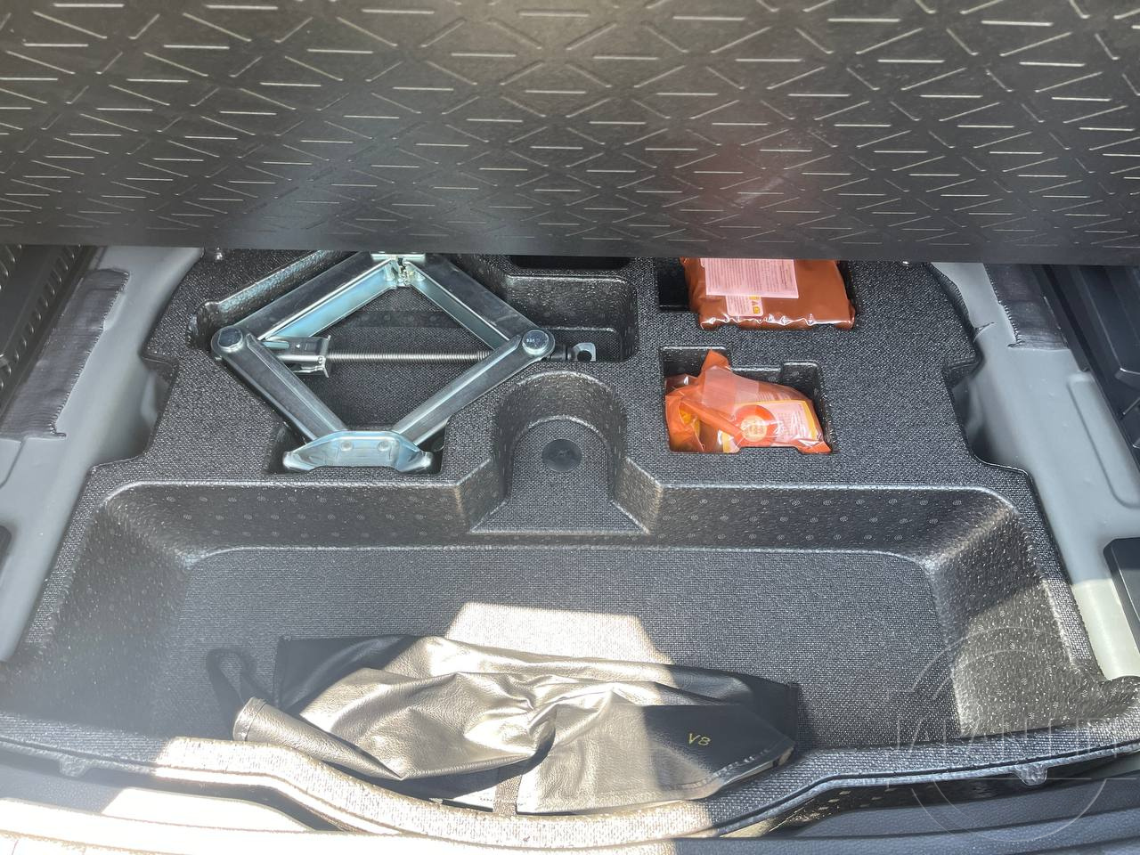 Фото Toyota RAV4 - Japan Life 