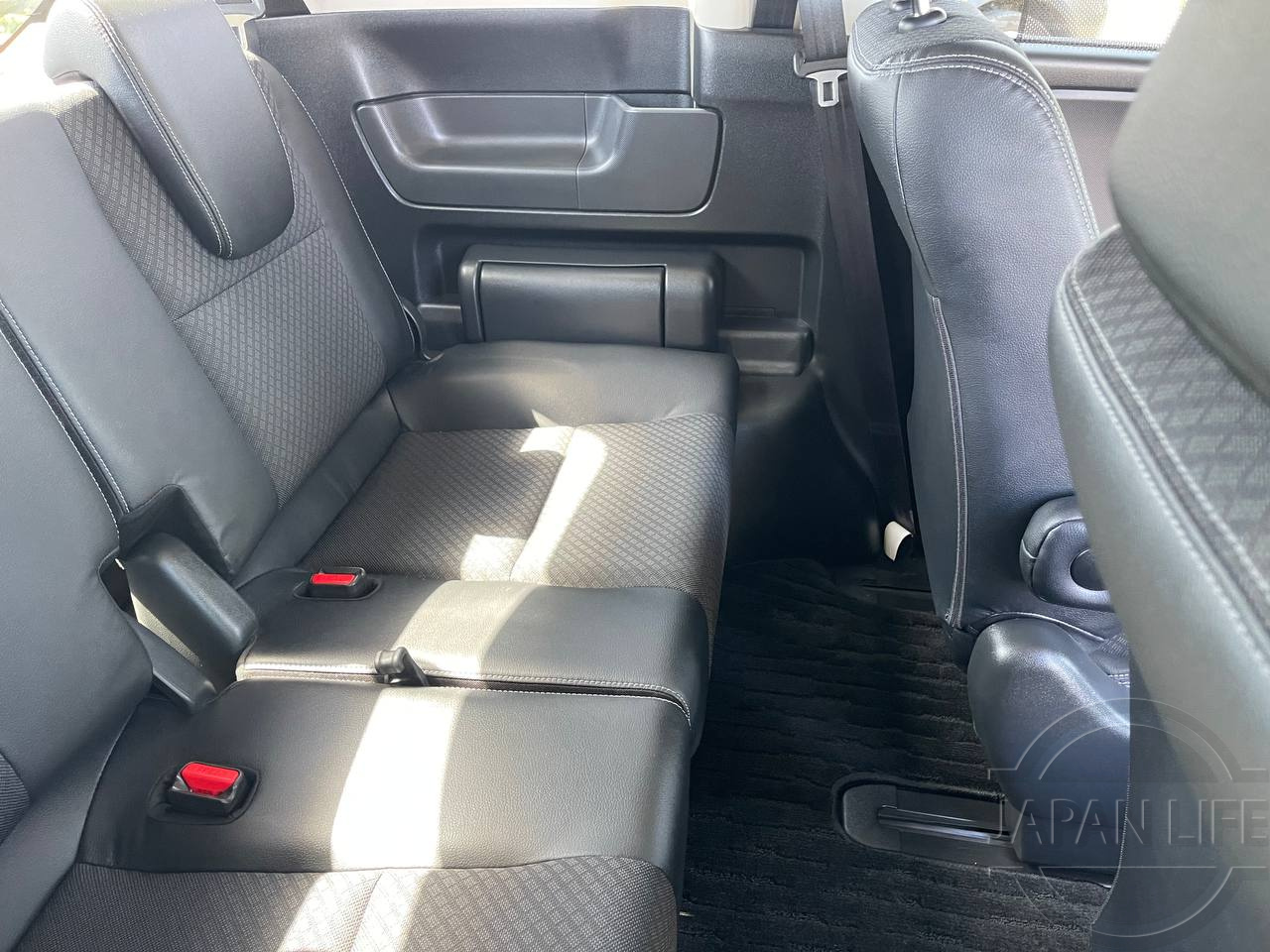 Фото Honda Freed - Japan Life 