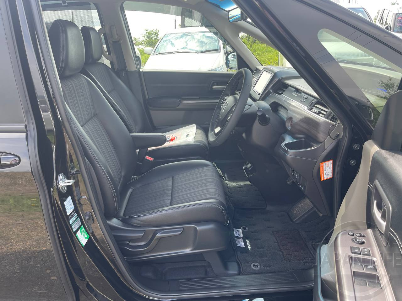 Фото Honda Freed - Japan Life 