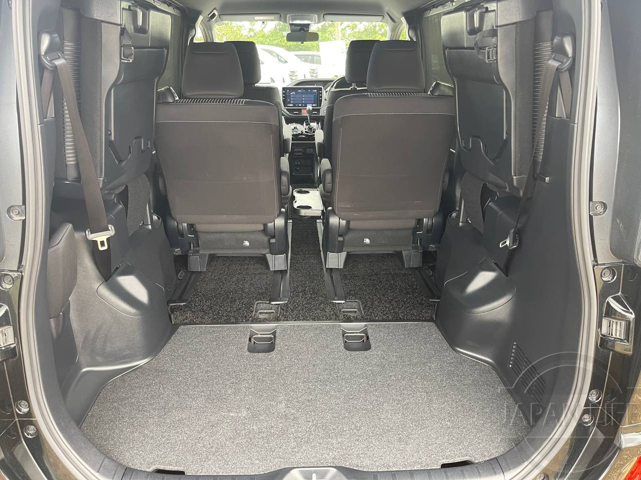 Фото Toyota Voxy - Japan Life 