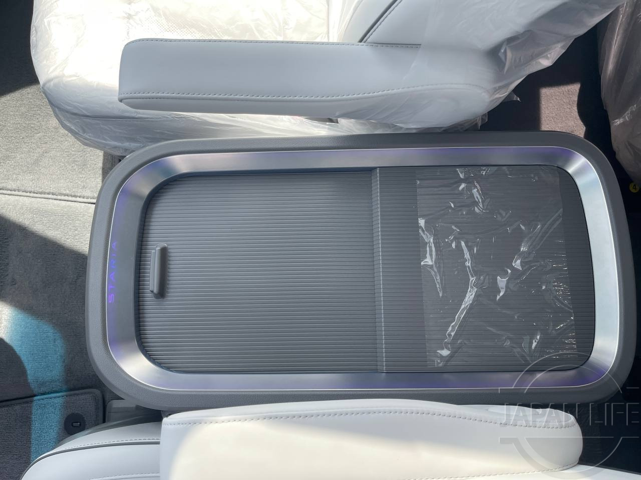 Фото Hyundai Staria - Japan Life 