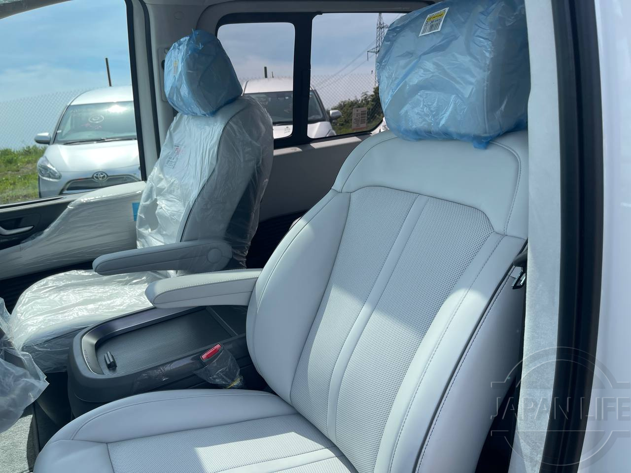 Фото Hyundai Staria - Japan Life 