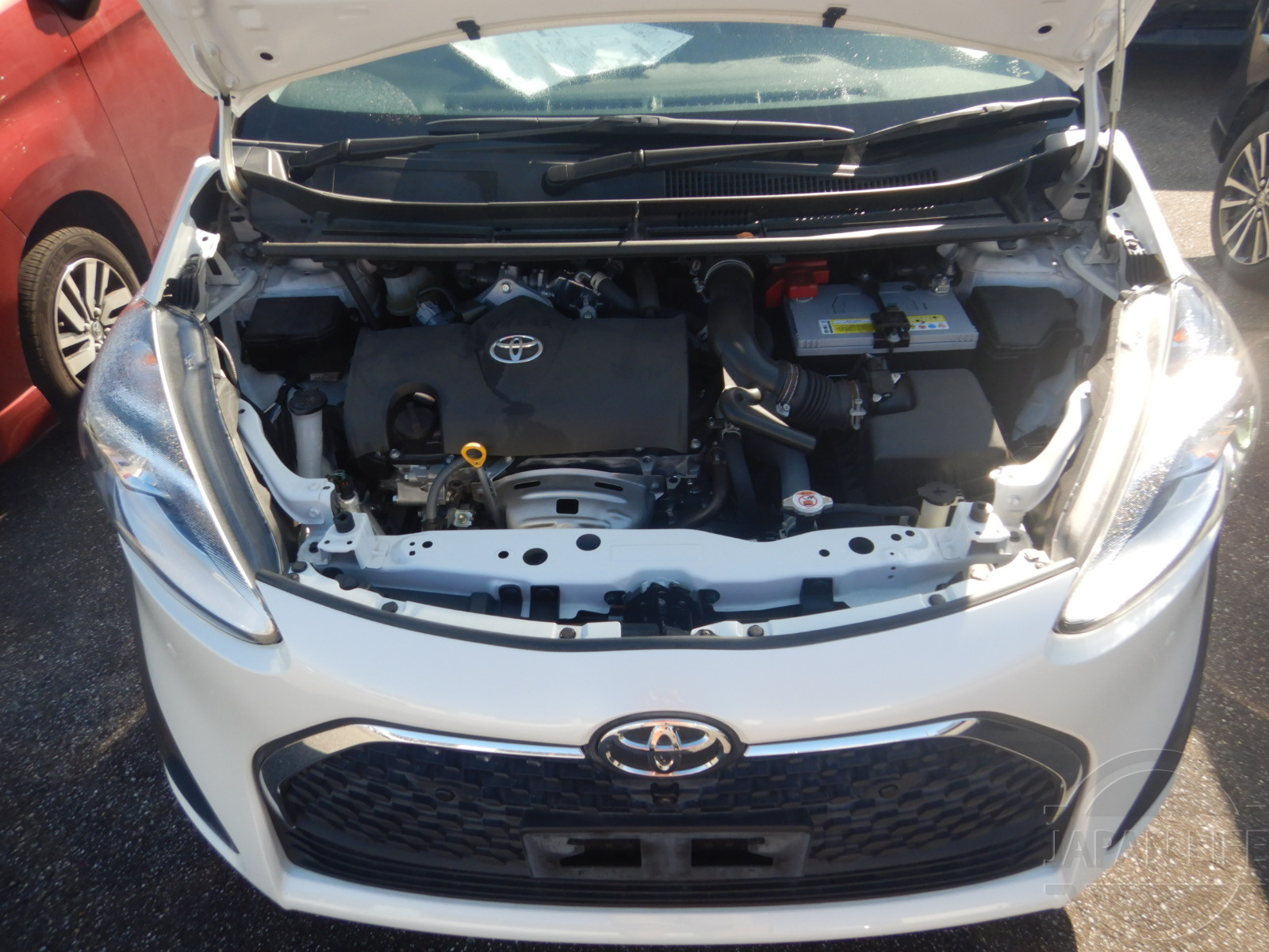 Фото Toyota Sienta - Japan Life 