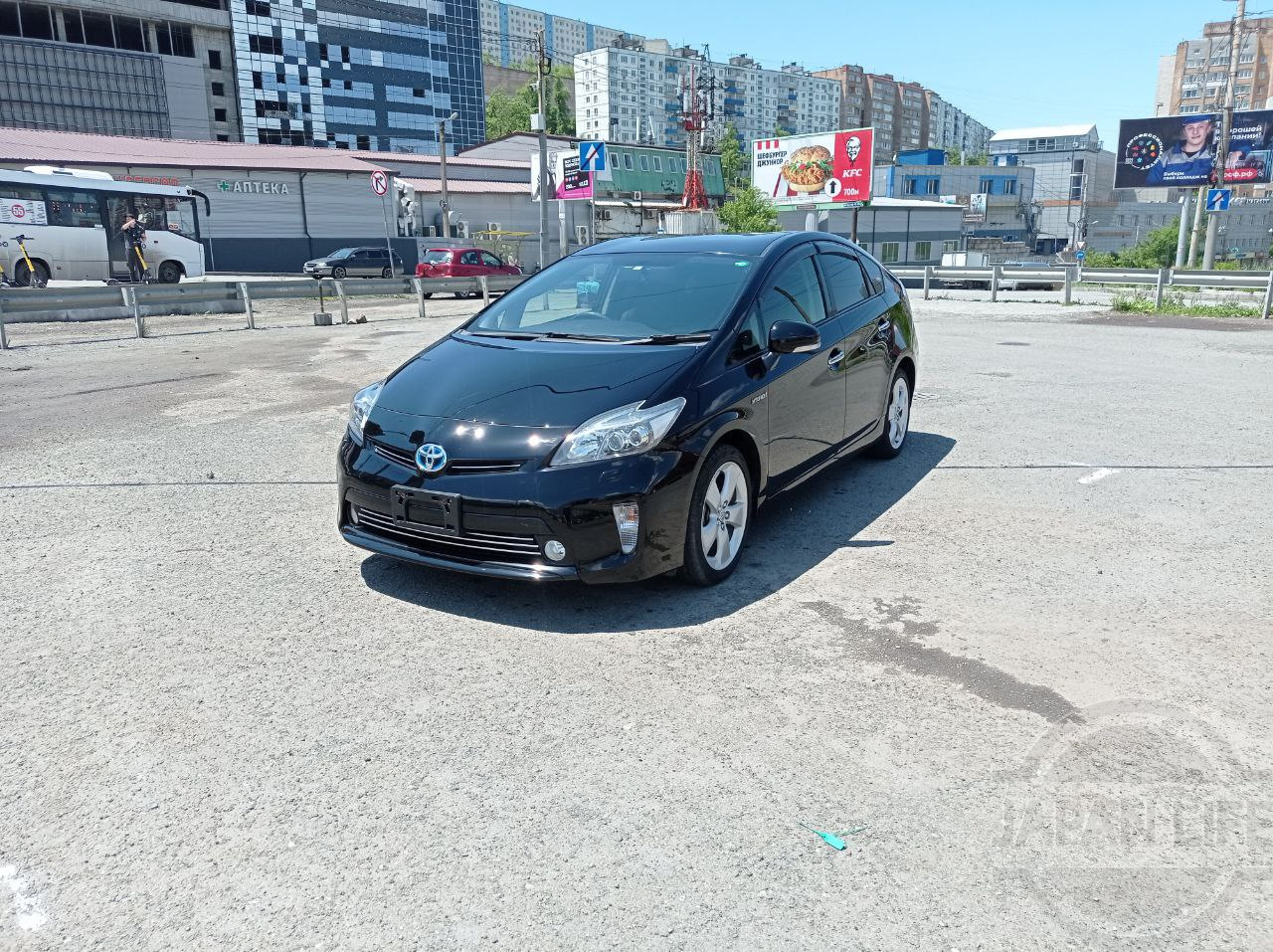 Фото Toyota Prius - Japan Life 