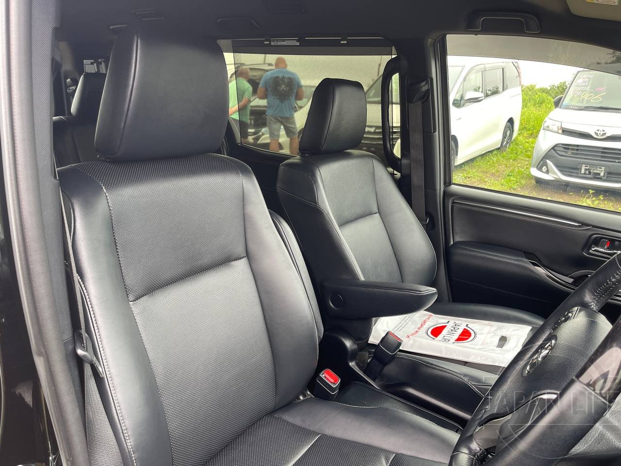 Фото Toyota Esquire - Japan Life 