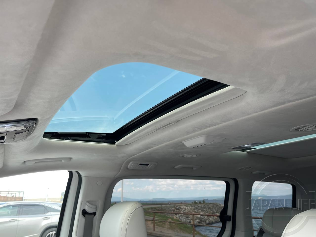 Фото Hyundai Staria - Japan Life 